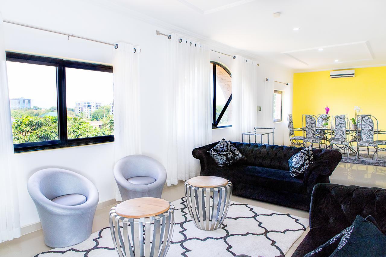 Maxwell Court Apartments Акра Екстериор снимка